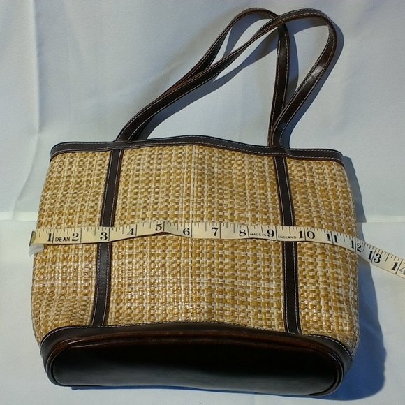 Kathy Ireland straw tote with brown leather trim - Picture 6 of 6